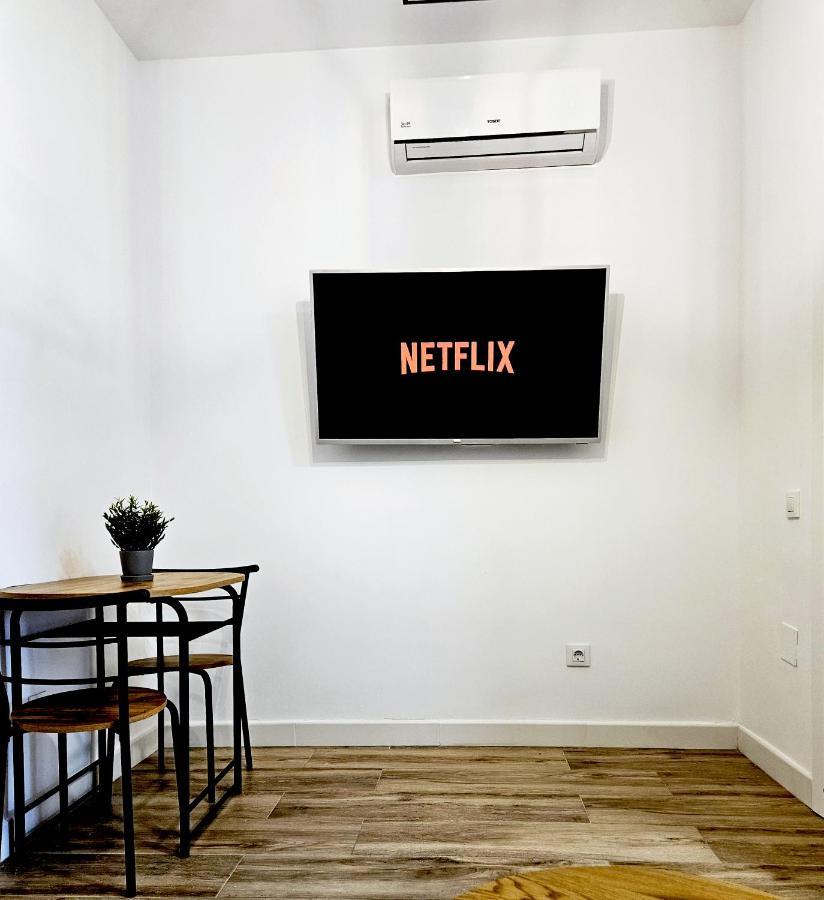 Elegante Apartamento De Diseno. Алмерия Екстериор снимка